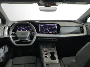 AUDI Q4 e-tron SUV performance Attraction