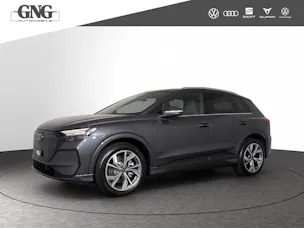 AUDI Q4 e-tron SUV performance Attraction