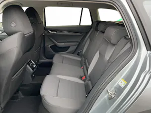SKODA Octavia Combi 1.5 TSI mHEV DSG Selection