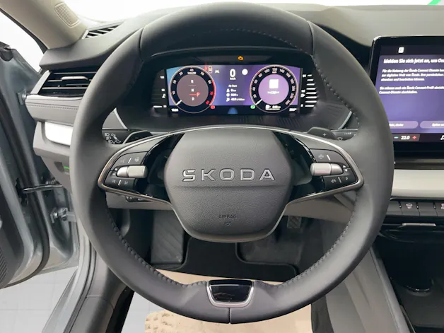 SKODA Octavia Combi 1.5 TSI mHEV DSG Selection