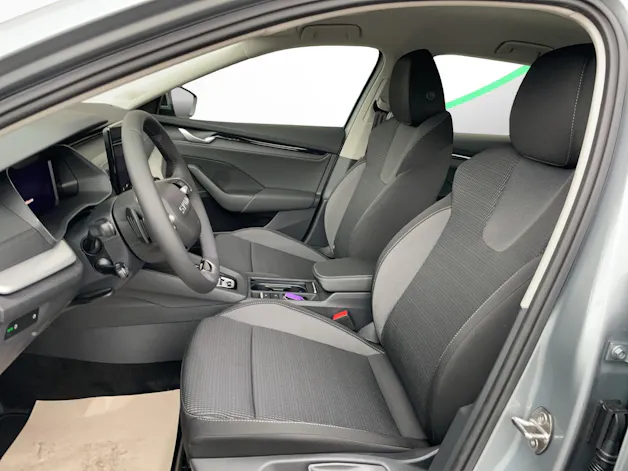 SKODA Octavia Combi 1.5 TSI mHEV DSG Selection