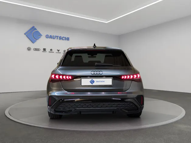 AUDI A3 Sportback TFSI 110 kW S line Attraction S tronic