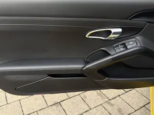 PORSCHE 718 Boxster S