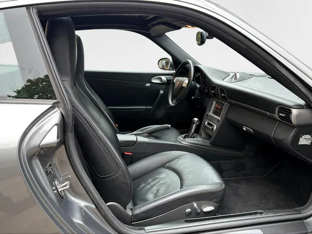 PORSCHE 911 Targa 4