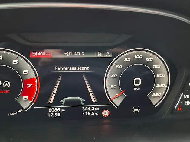 AUDI Q3 Sportback 35 TFSI Attraction S-tronic *Anhängerkupplung+8-fach bereift*