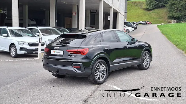 AUDI Q3 Sportback 35 TFSI Attraction S-tronic *Anhängerkupplung+8-fach bereift*