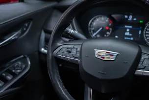 CADILLAC XT4 2.0 T Luxury AWD / Rückfahrkamera / Tempomat / el.Heckklappe