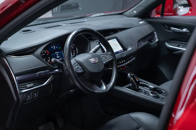 CADILLAC XT4 2.0 T Luxury AWD / Rückfahrkamera / Tempomat / el.Heckklappe