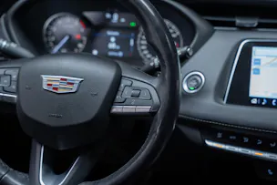 CADILLAC XT4 2.0 T Luxury AWD / Rückfahrkamera / Tempomat / el.Heckklappe