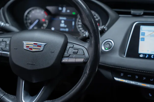 CADILLAC XT4 2.0 T Luxury AWD / Rückfahrkamera / Tempomat / el.Heckklappe