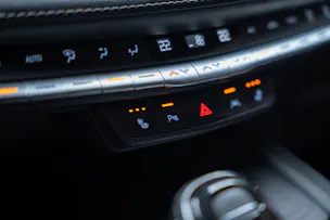 CADILLAC XT4 2.0 T Luxury AWD / Rückfahrkamera / Tempomat / el.Heckklappe