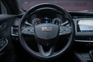 CADILLAC XT4 2.0 T Luxury AWD / Rückfahrkamera / Tempomat / el.Heckklappe