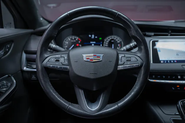 CADILLAC XT4 2.0 T Luxury AWD / Rückfahrkamera / Tempomat / el.Heckklappe