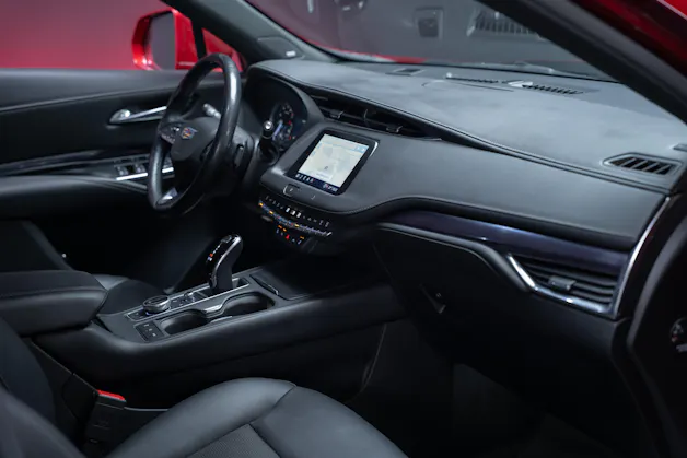 CADILLAC XT4 2.0 T Luxury AWD / Rückfahrkamera / Tempomat / el.Heckklappe