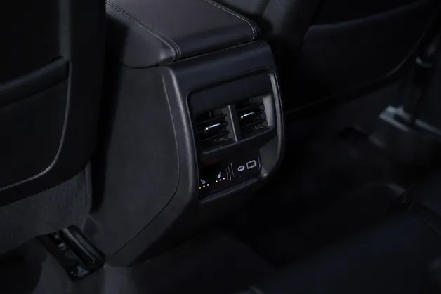 CADILLAC XT4 2.0 T Luxury AWD / Rückfahrkamera / Tempomat / el.Heckklappe