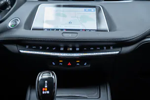 CADILLAC XT4 2.0 T Luxury AWD / Rückfahrkamera / Tempomat / el.Heckklappe