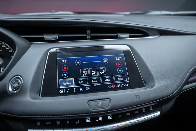 CADILLAC XT4 2.0 T Luxury AWD / Rückfahrkamera / Tempomat / el.Heckklappe
