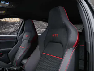 VW Golf 2.0 TSI GTI Clubsport DSG *Teilleder/Alcantara Sitze*Spurhalteassistent*