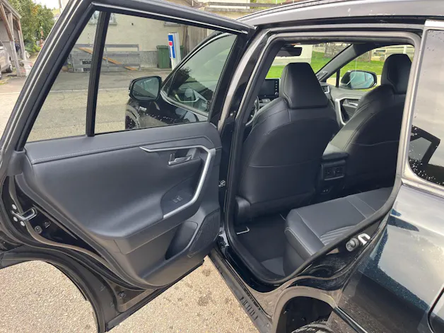 Toyota RAV-4 2.5 HSD Black Edition e-CVT 4WD