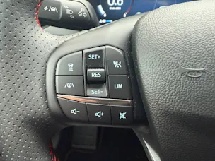 FORD Focus Station Wagon 1.0i EcoB Hybrid 155 ST-Line X
