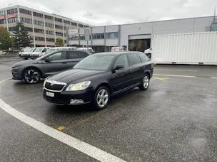 SKODA Octavia Combi 2.0 TDI Elegance 4x4 DSG