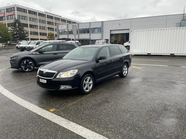 SKODA Octavia Combi 2.0 TDI Elegance 4x4 DSG