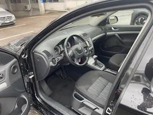 SKODA Octavia Combi 2.0 TDI Elegance 4x4 DSG