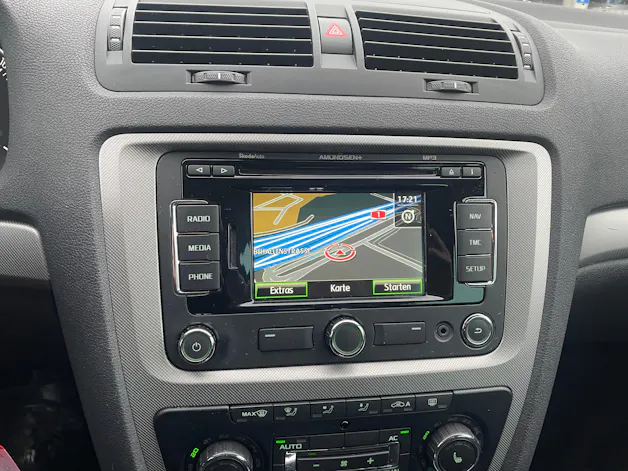 SKODA Octavia Combi 2.0 TDI Elegance 4x4 DSG