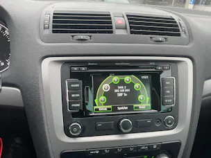 SKODA Octavia Combi 2.0 TDI Elegance 4x4 DSG