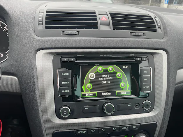 SKODA Octavia Combi 2.0 TDI Elegance 4x4 DSG