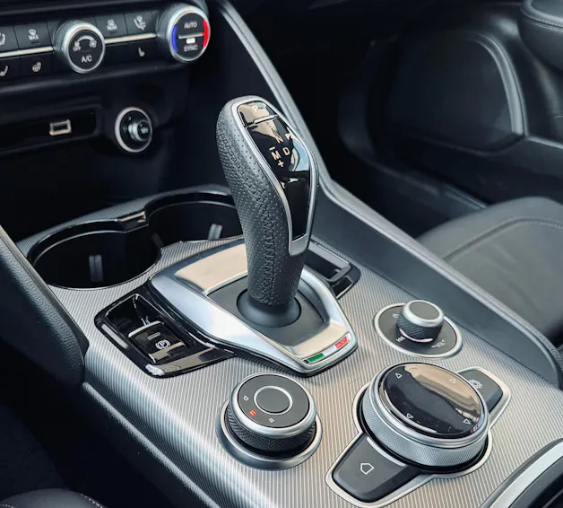 ALFA ROMEO Giulia 2.0 Sprint Edition Q4 AT8