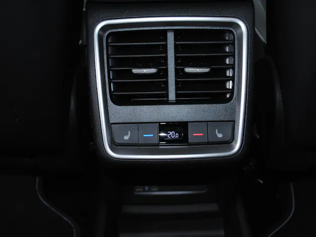SKODA Elroq 85x Sportline 4x4