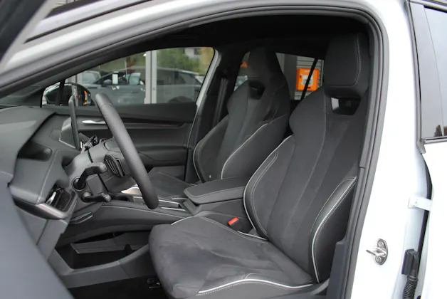 SKODA Elroq 85x Sportline 4x4