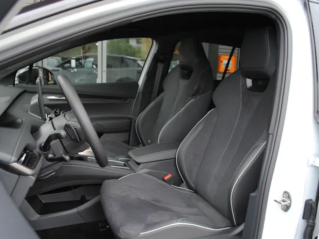SKODA Elroq 85x Sportline 4x4