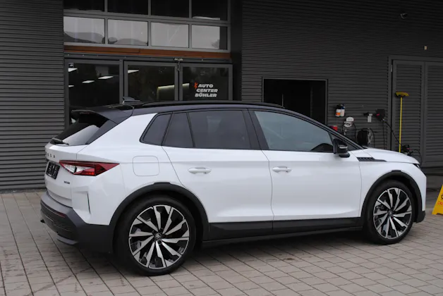 SKODA Elroq 85x Sportline 4x4