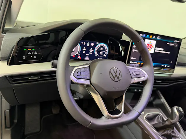 VW Golf 1.5 TSI Basis