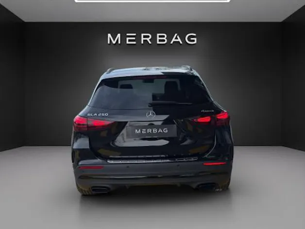 MERCEDES-BENZ GLA 250 4Matic Swiss Star