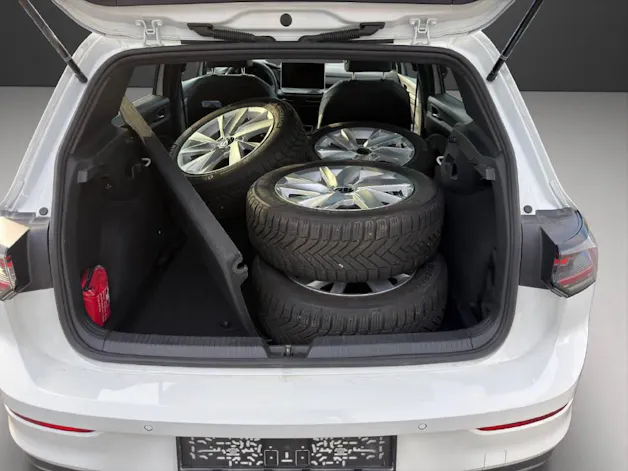 VW Golf VIII 1.5 eTSI Edition 50 DSG