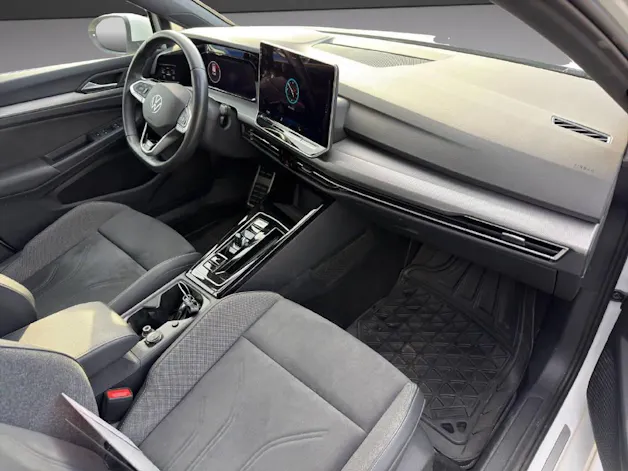 VW Golf VIII 1.5 eTSI Edition 50 DSG