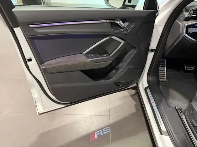 AUDI RS Q3 2.5 TFSI quattro S tronic