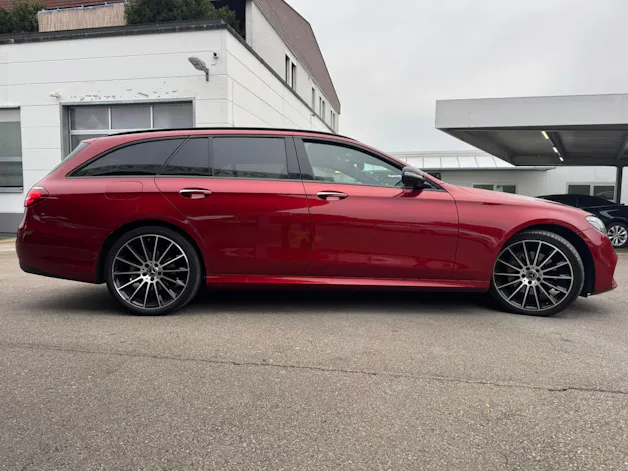 MERCEDES-BENZ E 220 d AMG Line 4Matic 9G-Tronic