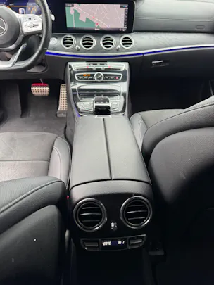 MERCEDES-BENZ E 220 d AMG Line 4Matic 9G-Tronic