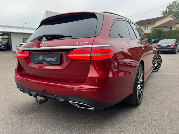 MERCEDES-BENZ E 220 d AMG Line 4Matic 9G-Tronic