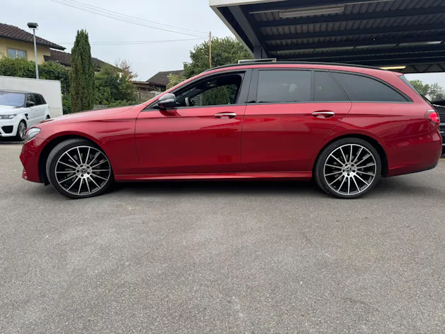 MERCEDES-BENZ E 220 d AMG Line 4Matic 9G-Tronic