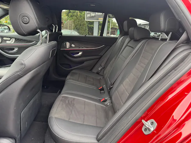 MERCEDES-BENZ E 220 d AMG Line 4Matic 9G-Tronic