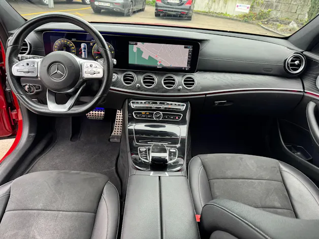 MERCEDES-BENZ E 220 d AMG Line 4Matic 9G-Tronic