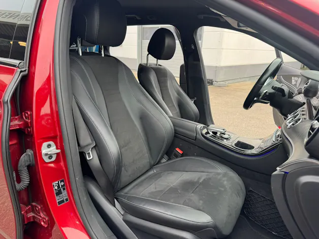 MERCEDES-BENZ E 220 d AMG Line 4Matic 9G-Tronic