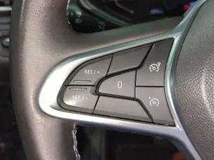 RENAULT Clio 1.6 E-Tech Intens