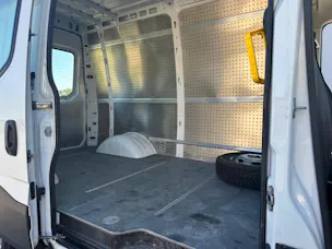 IVECO 35C18V Kasten