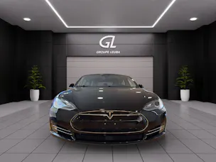 Tesla Model S 85 D Performance